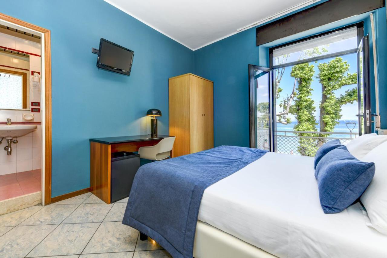 Hotel Aurora Desenzano del Garda Exterior foto