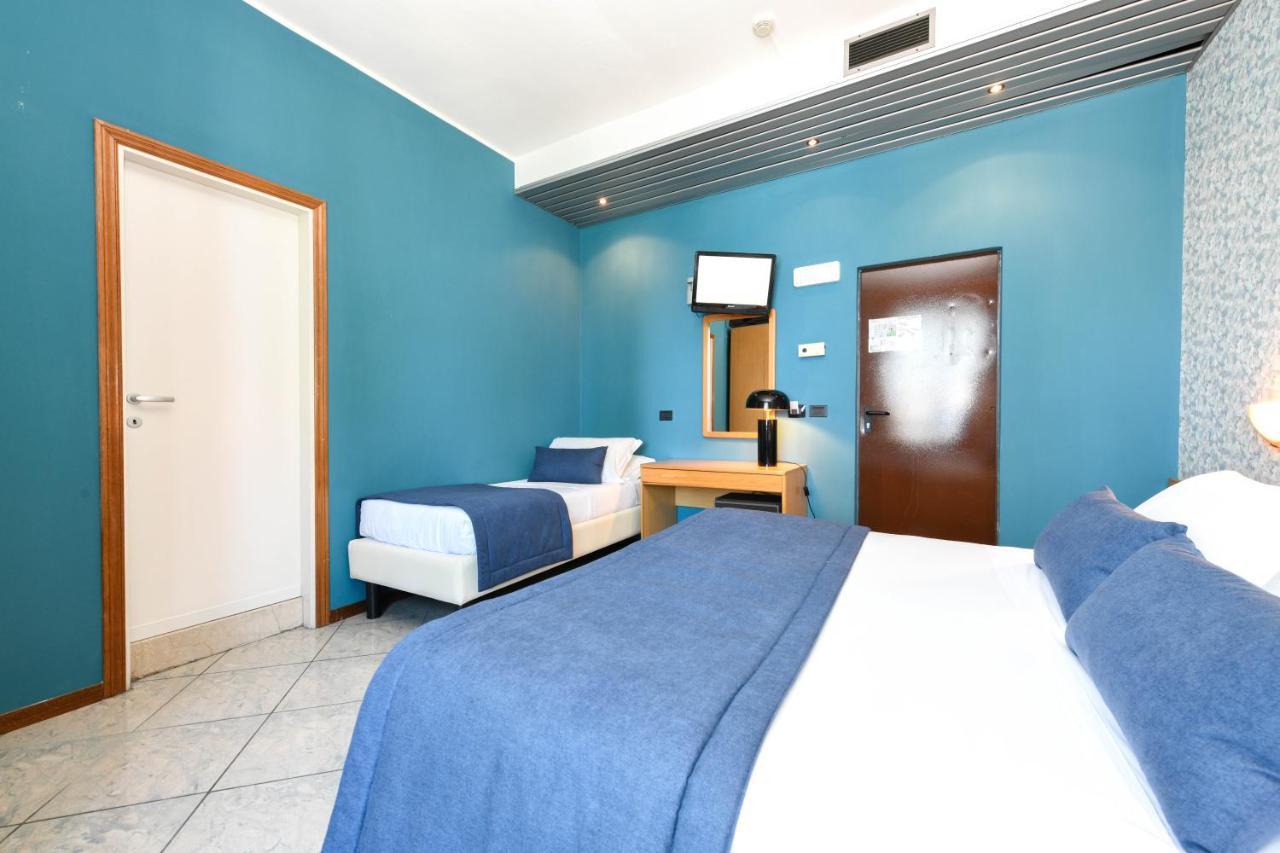Hotel Aurora Desenzano del Garda Exterior foto
