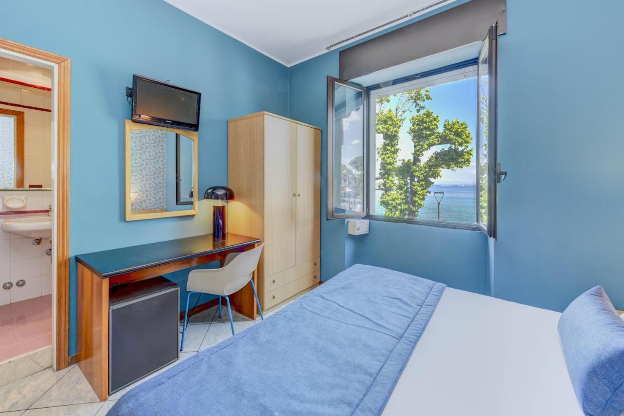 Hotel Aurora Desenzano del Garda Exterior foto