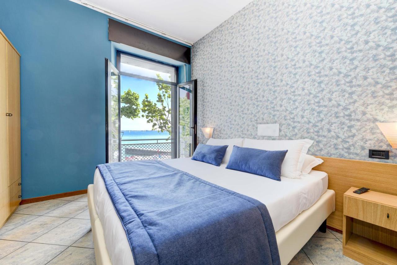 Hotel Aurora Desenzano del Garda Exterior foto