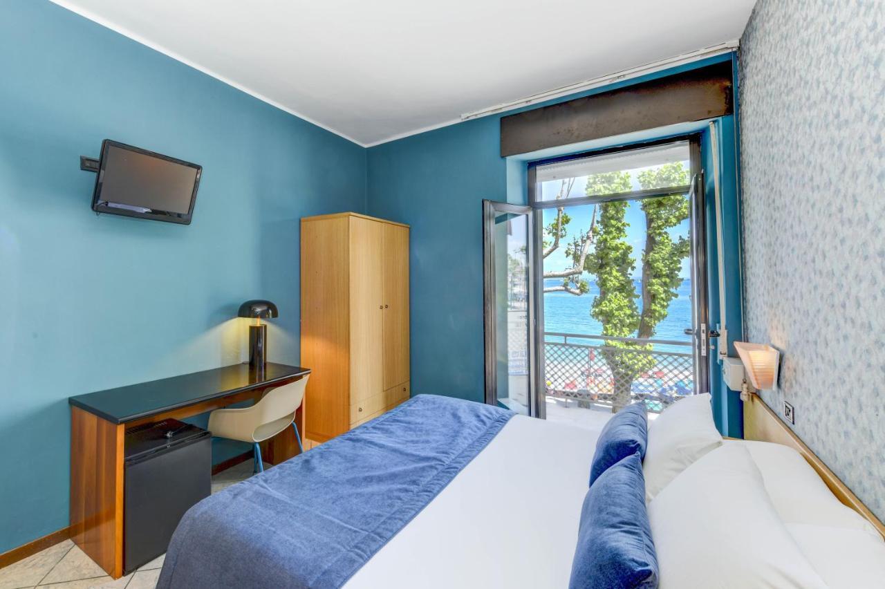Hotel Aurora Desenzano del Garda Exterior foto