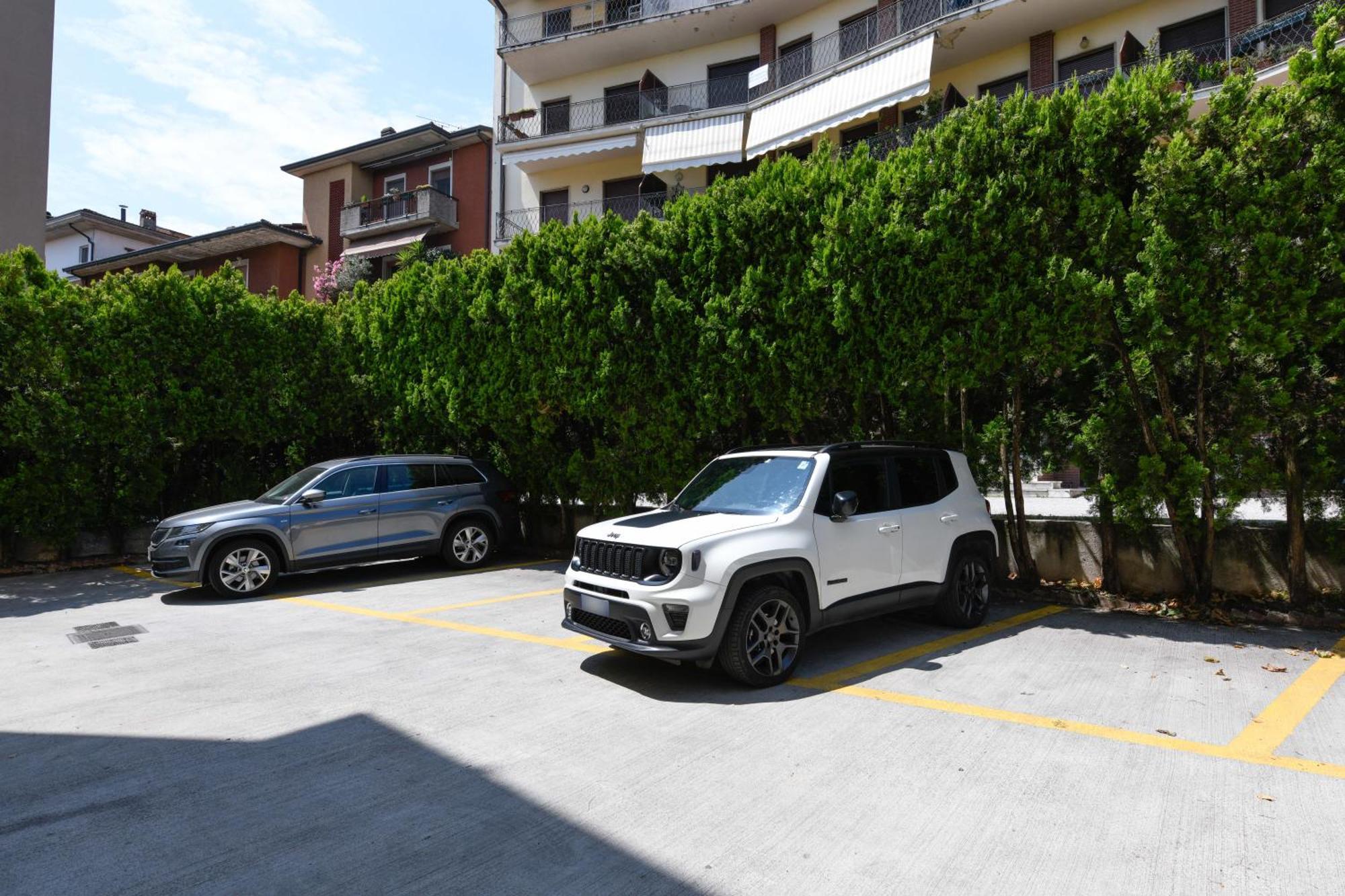 Hotel Aurora Desenzano del Garda Exterior foto